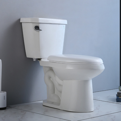 Nhà vệ sinh 2 mảnh kéo dài Nhà vệ sinh thương mại Watersense Ghế PP mềm